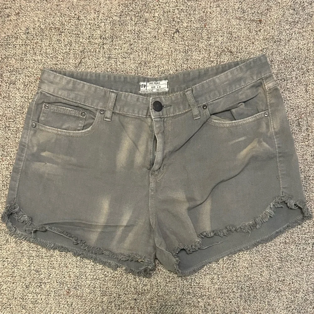 Free People Distressed Short